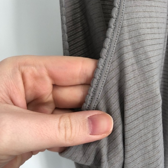 LULULEMON 105 F Singlet Tank Racerback Scallop Trim Heathered Grey Light Luon - Picture 4 of 6